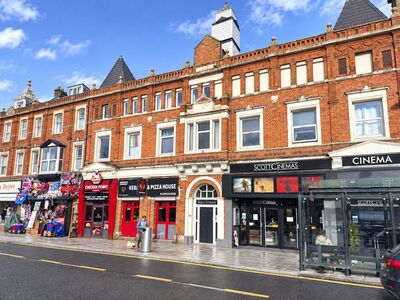 2 bedroom Flat for sale