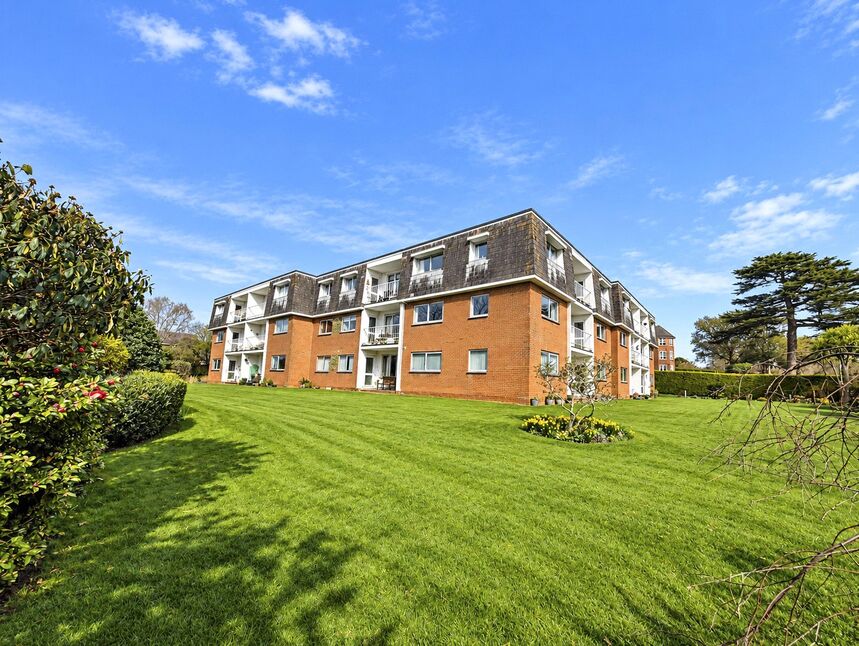 Main image of 2 bedroom Flat for sale, Cranford Avenue, Exmouth, Devon, EX8