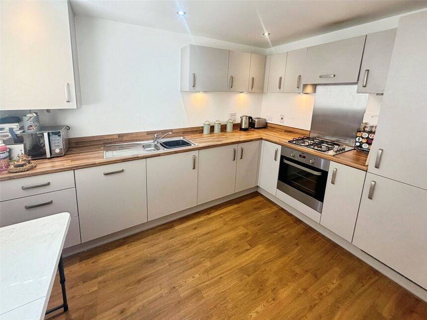 Kitchen / Breakfast Room