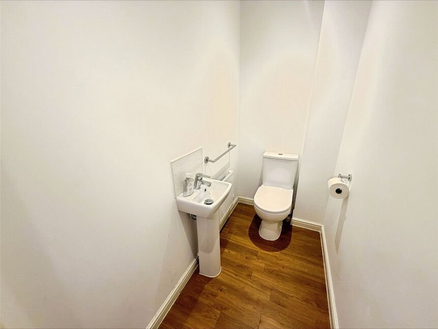 Cloakroom / WC