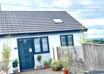 2 bedroom Semi Detached Bungalow for sale