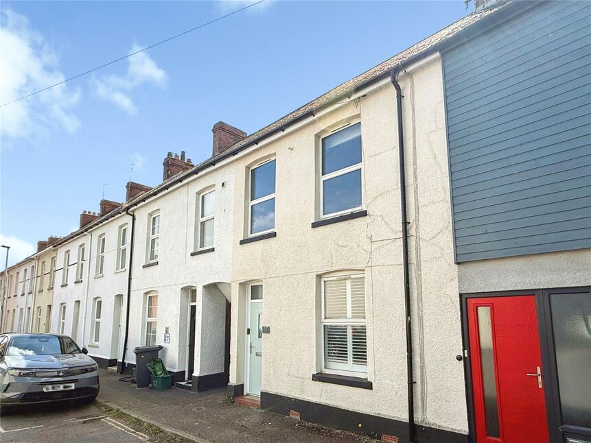 3 bedroom Mid Terrace House for sale