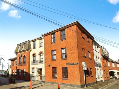 Manchester Road, 1 bedroom Flat for sale, &pound;67,500