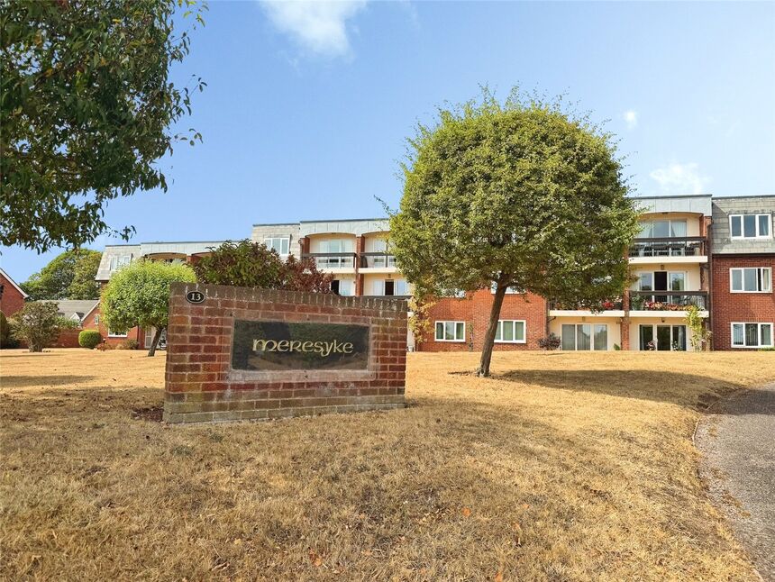 Main image of 2 bedroom Flat for sale, Cranford Avenue, Exmouth, Devon, EX8