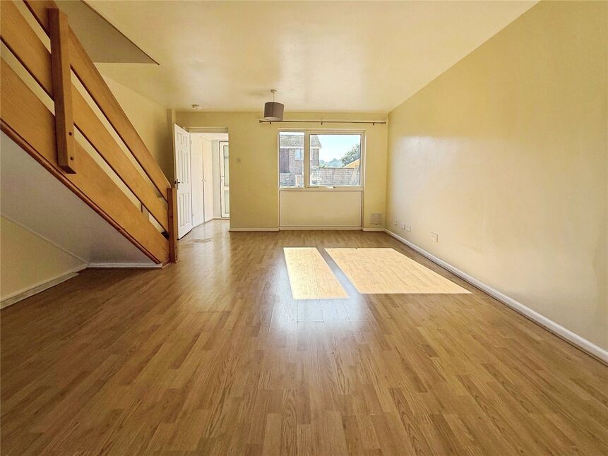 Living Room / Kitchen