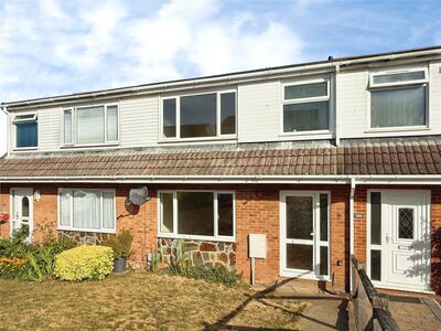 3 bedroom Mid Terrace House for sale