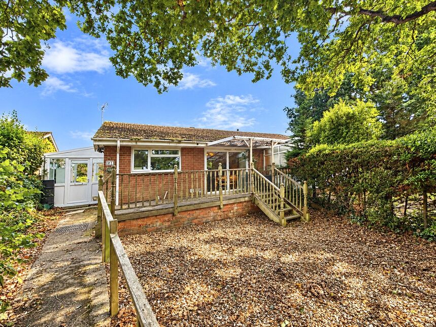 2 bedroom Semi Detached Bungalow for sale