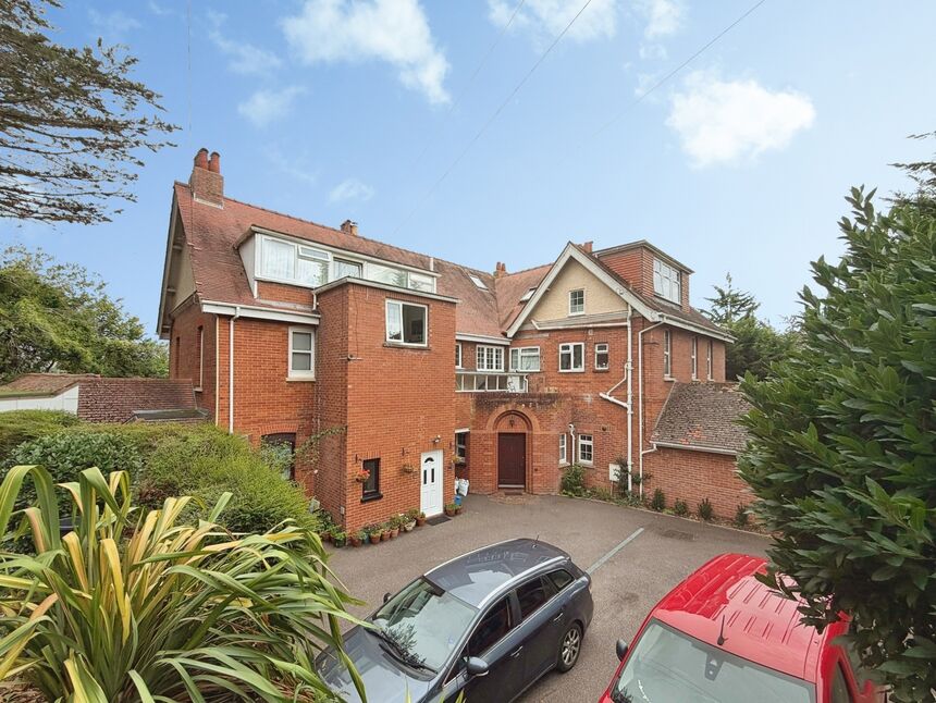 Main image of 2 bedroom Flat for sale, Douglas Avenue, Exmouth, Devon, EX8