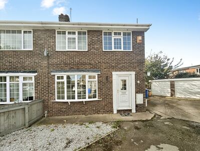 3 bedroom Semi Detached House to rent