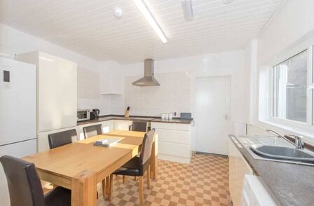Western Road, 1 bedroom Property to rent, &pound;395 pcm