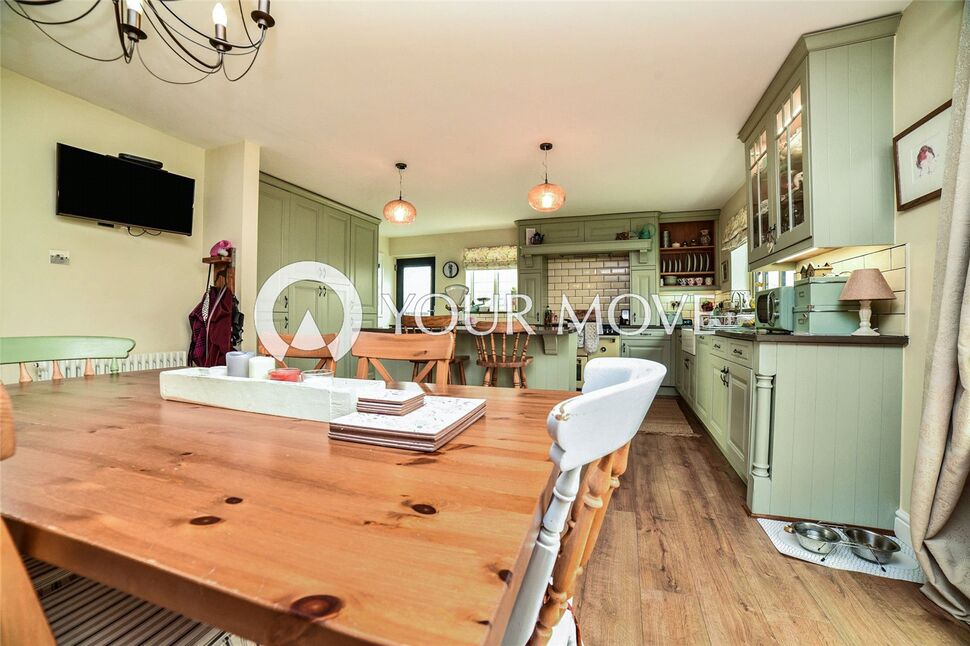 5 bedroom Detached House for sale, Rawcliffe Road, Goole, DN14 £375,000