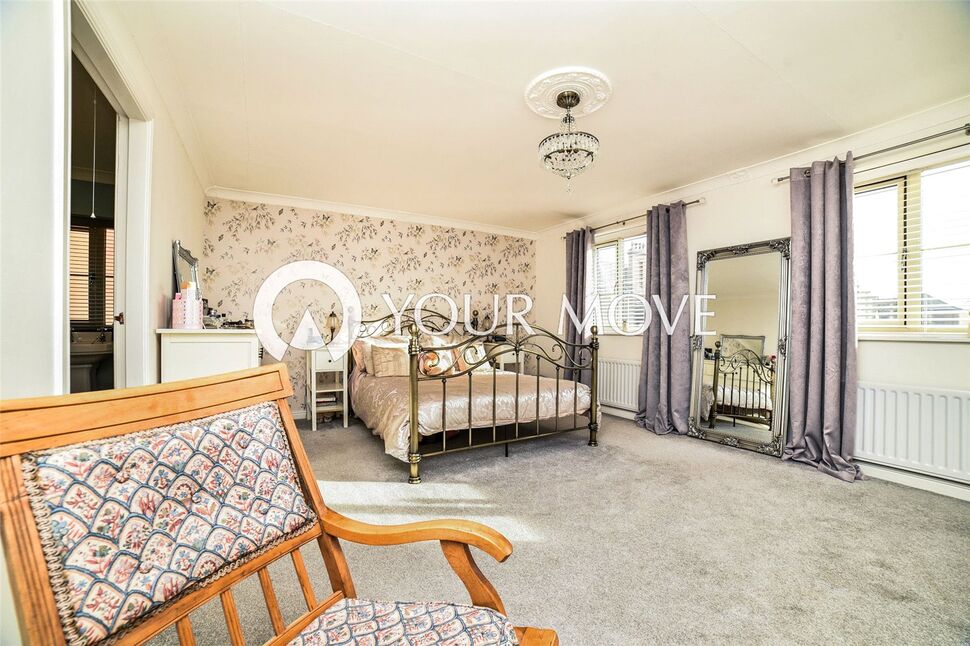 5 bedroom Detached House for sale, Rawcliffe Road, Goole, DN14 £375,000