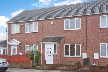 Marcus Street, 2 bedroom Mid Terrace House for sale, £135,000