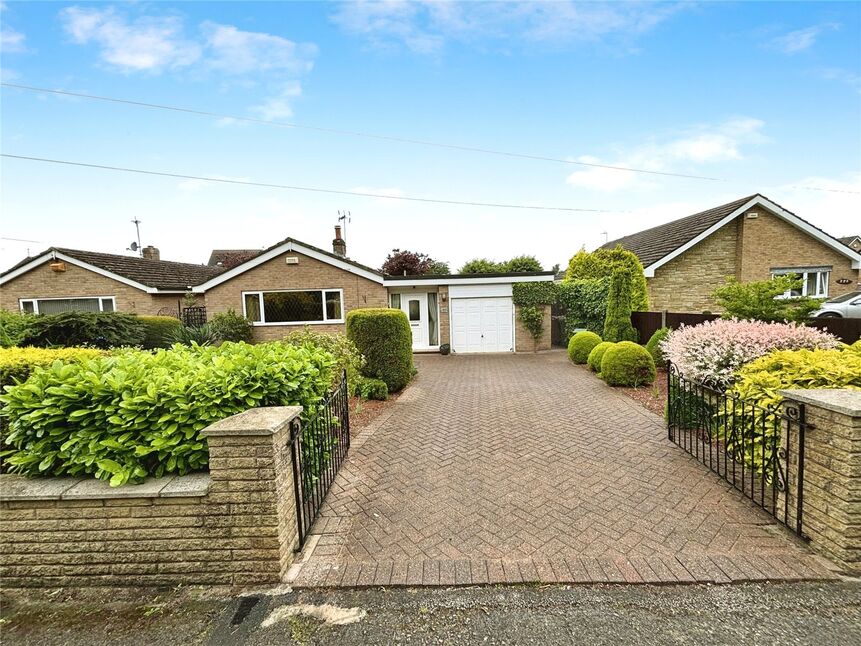 3 bedroom Semi Detached House for sale, High Street, Swinefleet, DN14