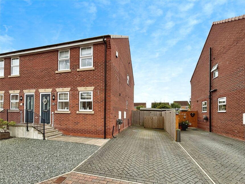 Main image of 3 bedroom Semi Detached House to rent, Earl Street, Goole, East Yorkshire, DN14