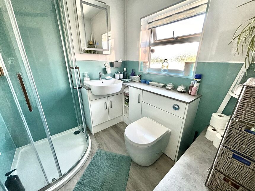 Shower Room / Wc