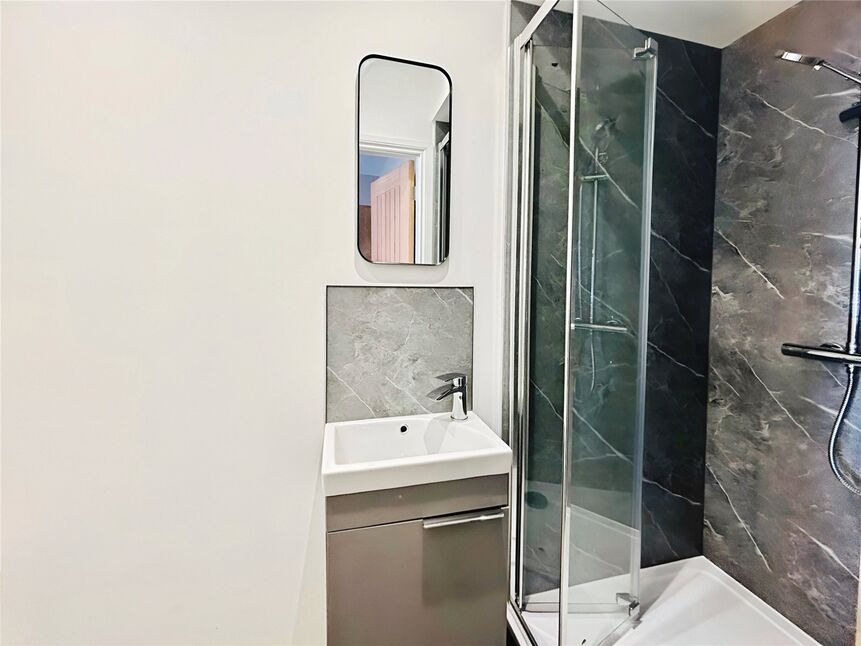 En-Suite Bathroom