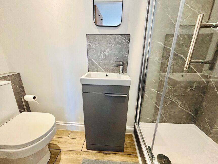 En-Suite Bathroom