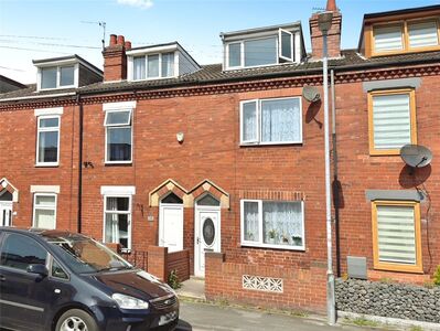 Queensway, 3 bedroom Mid Terrace House for sale, £95,000