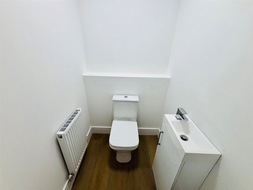 Cloakroom / Wc