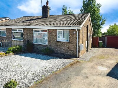 2 bedroom Semi Detached Bungalow for sale