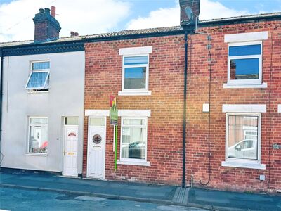 2 bedroom Mid Terrace House for sale