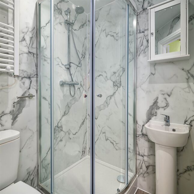 En-Suite Bathroom