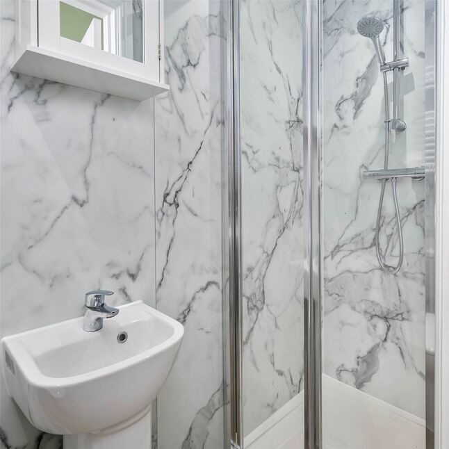 En-Suite Bathroom