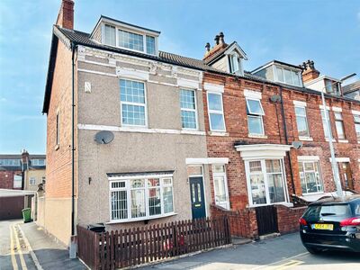 4 bedroom End Terrace House for sale