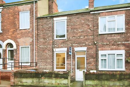 2 bedroom Mid Terrace House to rent