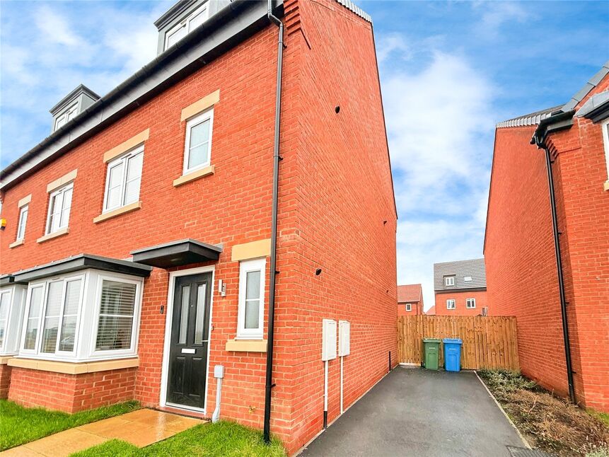 4 bedroom Semi Detached House for sale