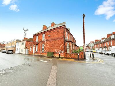 6 bedroom Semi Detached House for sale