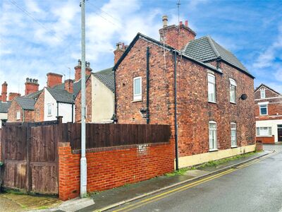 4 bedroom End Terrace House for sale