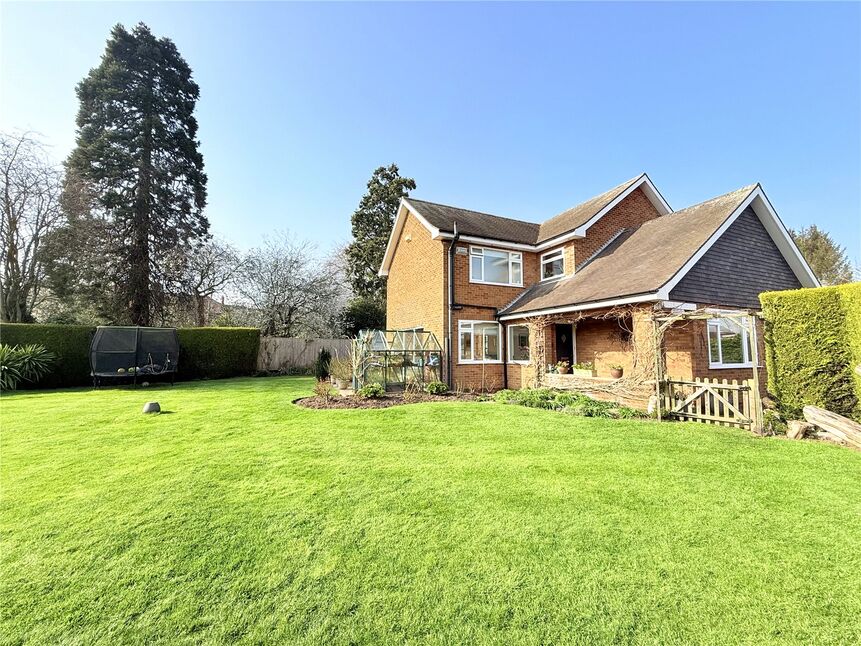 Main image of 4 bedroom Detached House for sale, Park Road, Airmyn, East Yorkshire, DN14