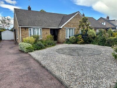 Thorntree Close, 2 bedroom Semi Detached Bungalow for sale, &pound;200,000
