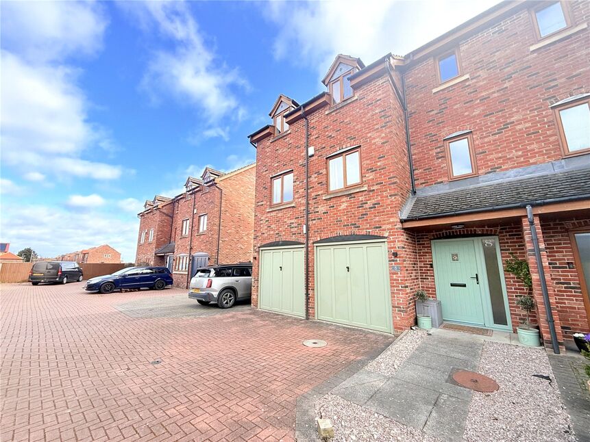 Main image of 5 bedroom Semi Detached House for sale, Little Orchard, Hook, Goole, DN14