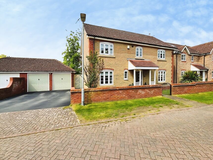 4 bedroom Detached House for sale