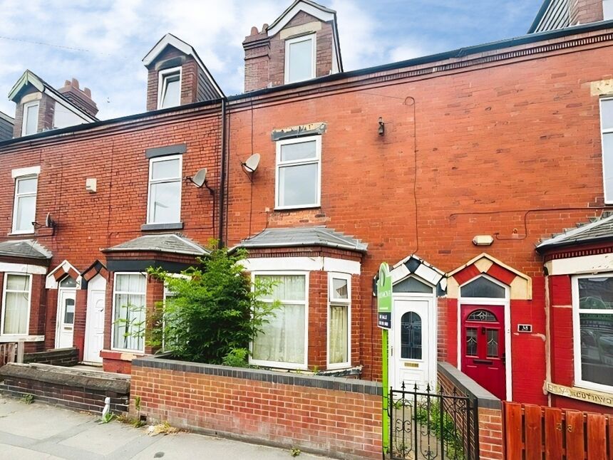 5 bedroom Mid Terrace House for sale