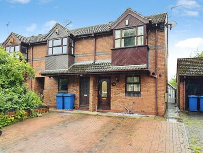 2 bedroom End Terrace House to rent