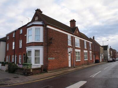 Northgate Street, 2 bedroom  Flat to rent, £650 pcm