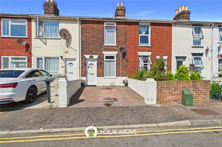 2 bedroom Mid Terrace House to rent