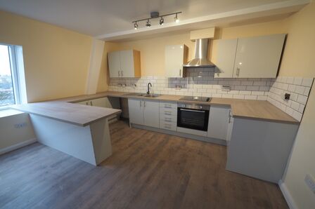 3 bedroom  Flat to rent