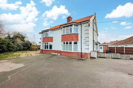Middleton Road, 2 bedroom  Flat to rent, £750 pcm