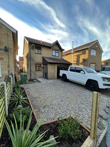 Gainsborough Avenue, 3 bedroom Detached House to rent, £1,250 pcm