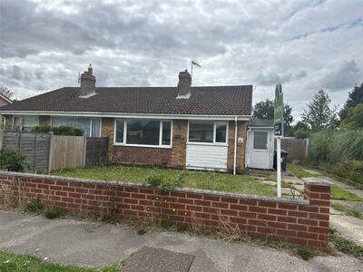 Orchard Lane, 2 bedroom  Bungalow to rent, £995 pcm