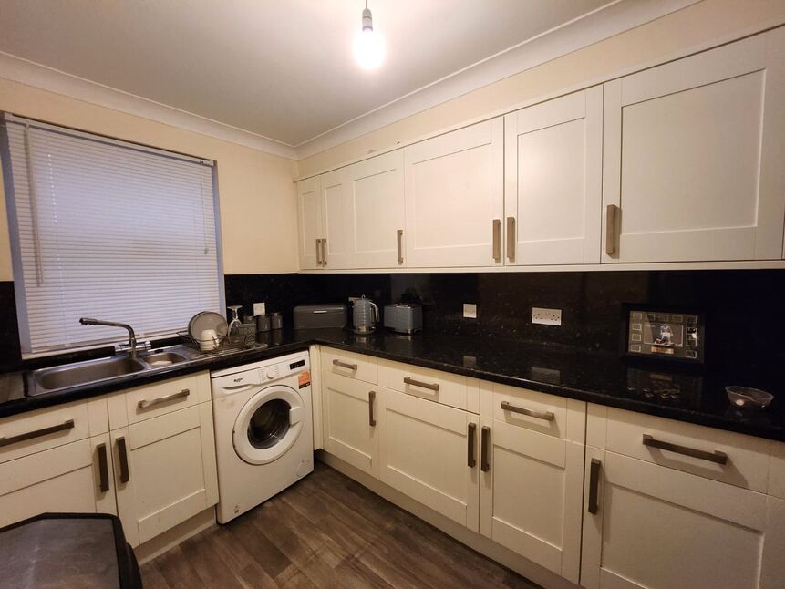 Main image of 2 bedroom Flat to rent, Row 102, Great Yarmouth, Norfolk, NR30