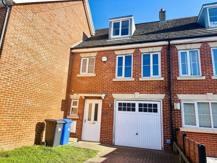 3 bedroom Mid Terrace House to rent, Royal Avenue, Lowestoft, NR32 £