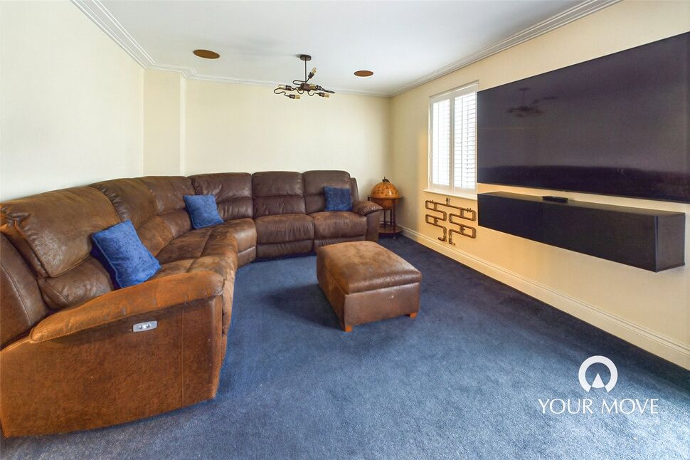 Lounge / Dining Room