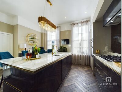 2 bedroom Mid Terrace Bungalow for sale