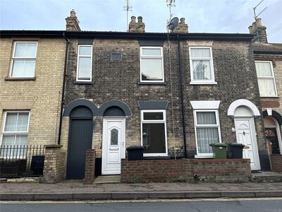 2 bedroom Mid Terrace House to rent